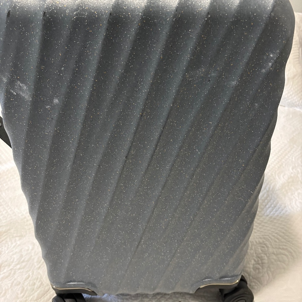Tumi International 4 wheeled expander
